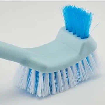 Brosse wc courbée précise