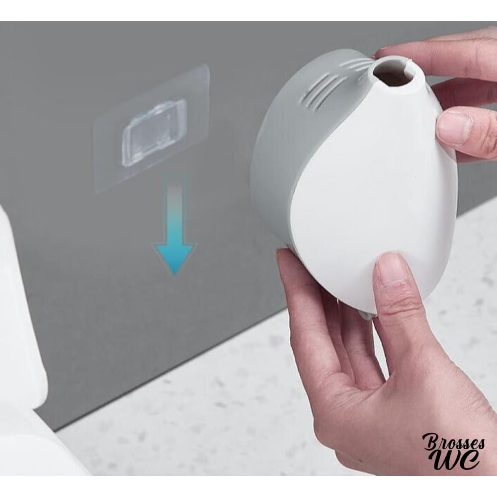 Produit wc avec brosse intégrée